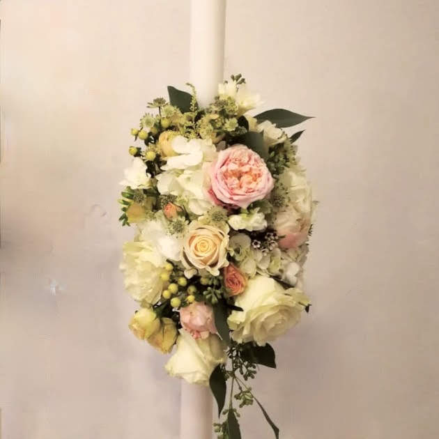 Lumanare nunta cu trandafiri David Austin si bujori